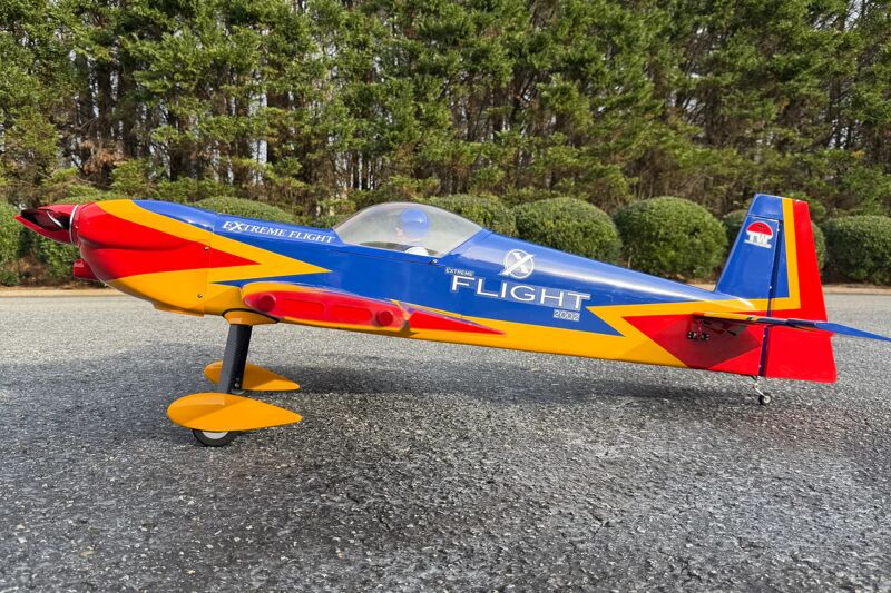 Extreme Flight - Cap 580 67", Blue/Yellow/Red RxR (Receiver Ready - PNP)