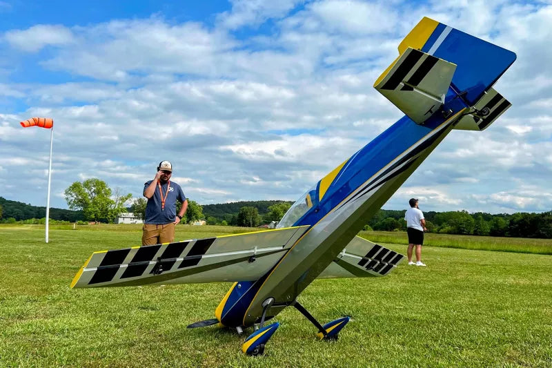 Extreme Flight - Edge 540 104", Blue/Yellow ARF Kit
