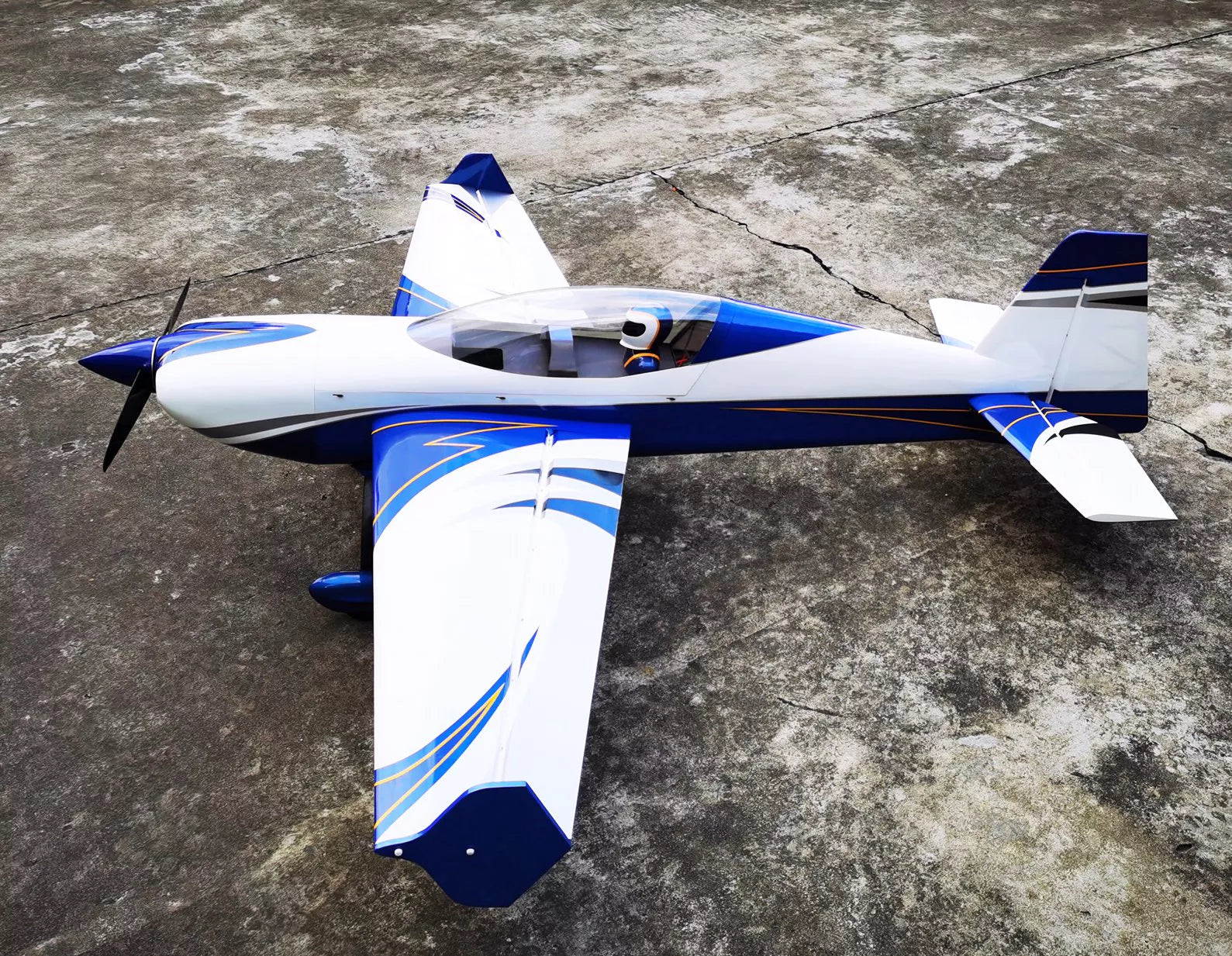 Extreme Flight - Extra NG 104" V2, Blue/White/Silver ARF Kit