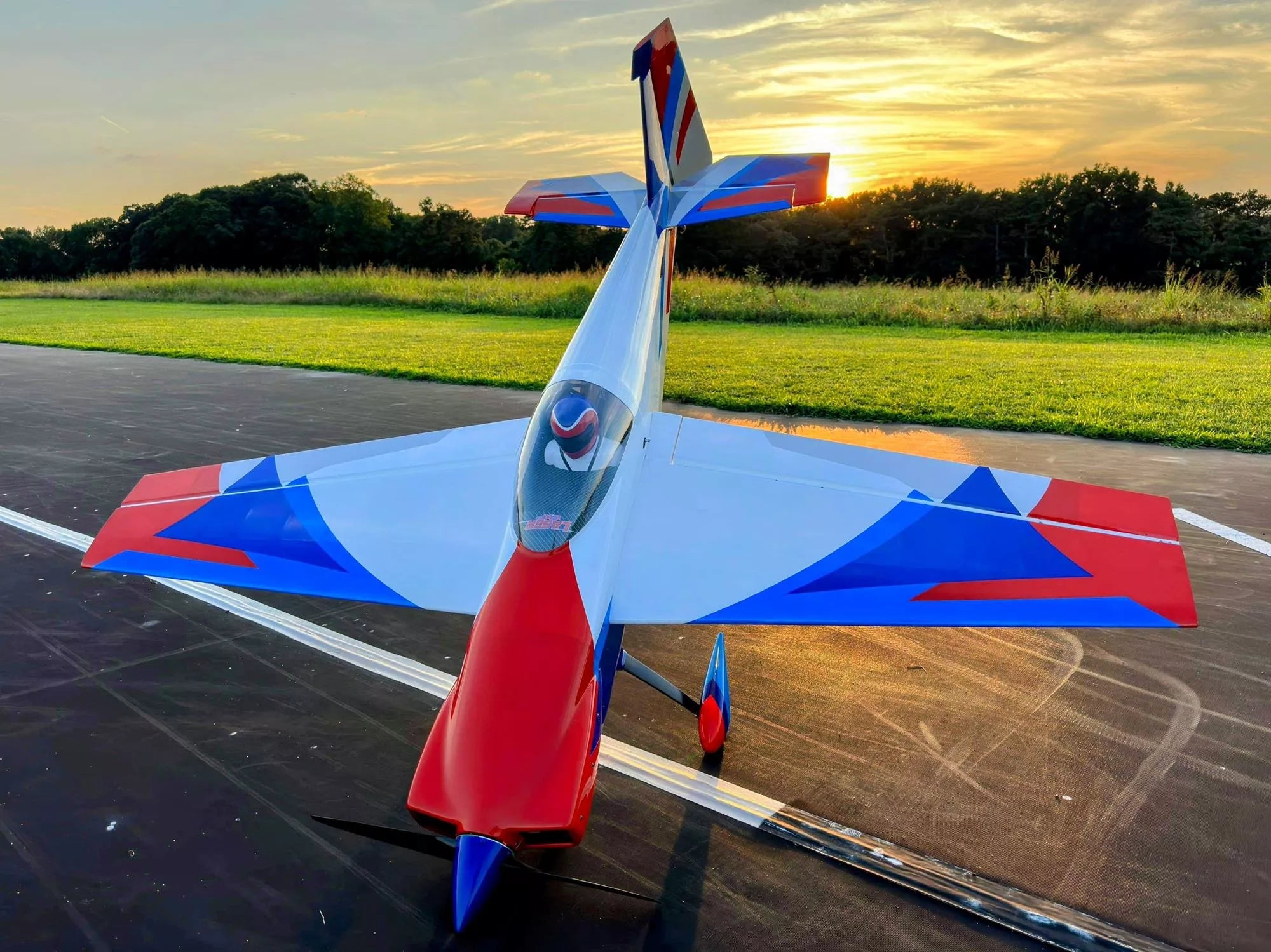 Extreme Flight - Laser 91" EXP V2, Red/White/Blue/Silver ARF Kit