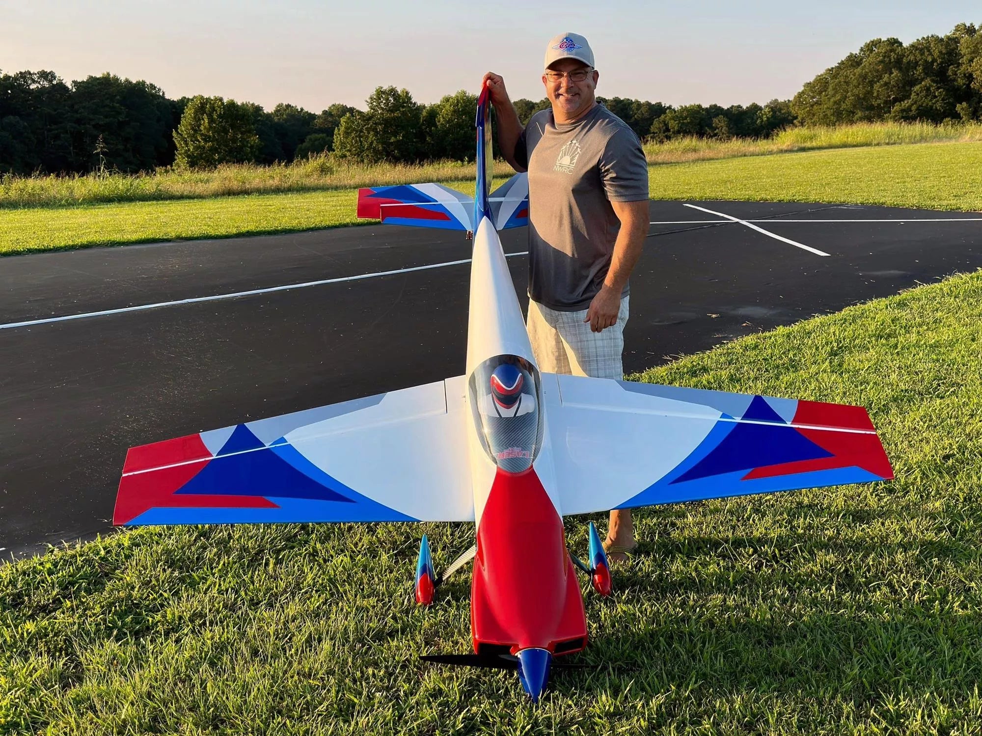 Extreme Flight - Laser 91" EXP V2, Red/White/Blue/Silver ARF Kit