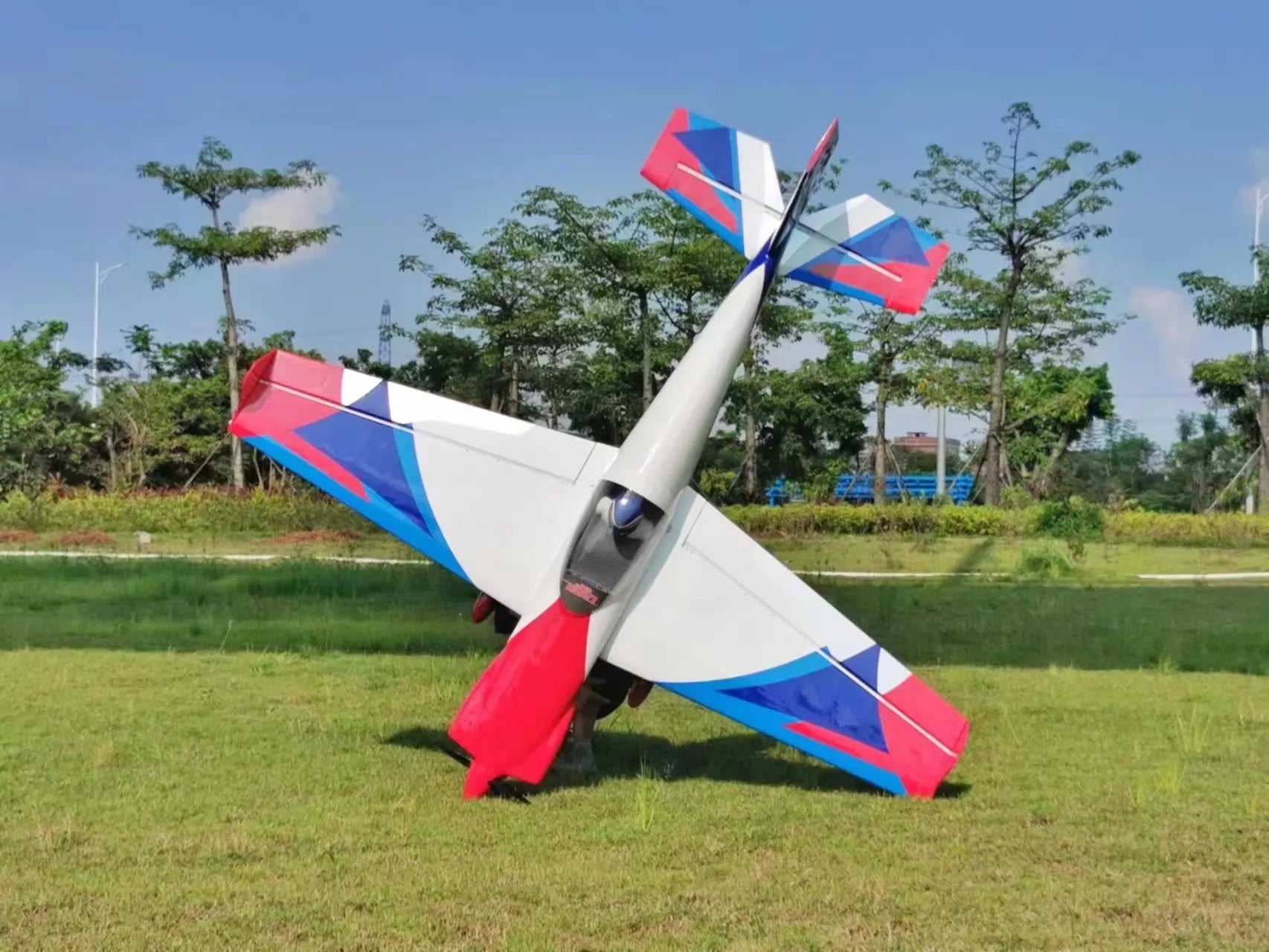 Extreme Flight - Laser 91" EXP V2, Red/White/Blue/Silver ARF Kit