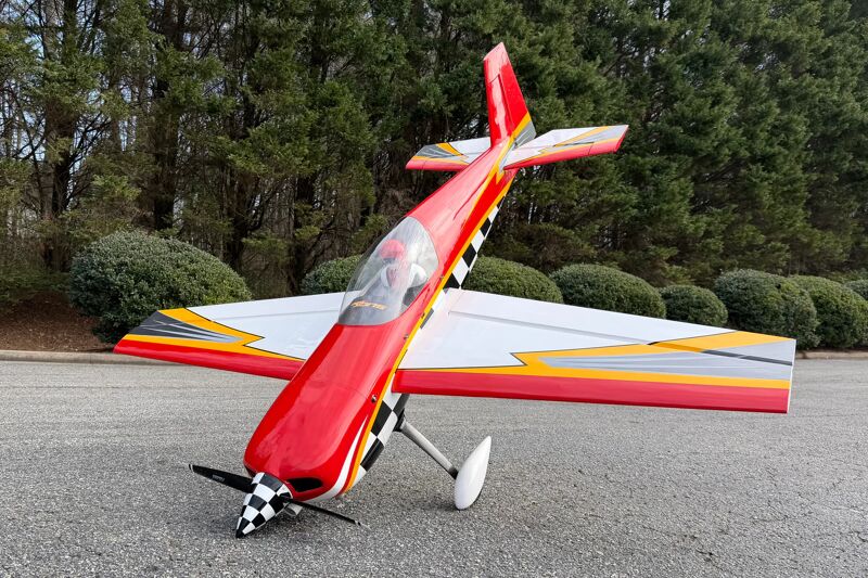 Extreme Flight - Slick 580 EXP 105.5" V3, Red/White (10th Anniversary Scheme) ARF Kit