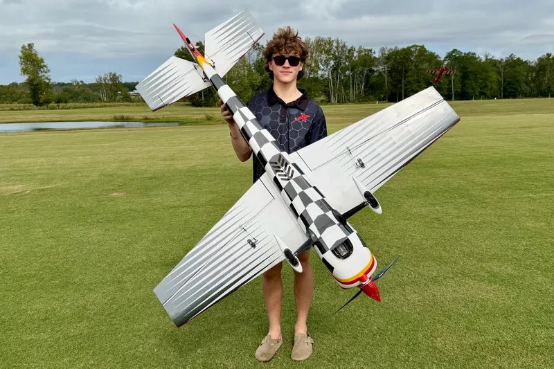 Extreme Flight - Slick 580 EXP 67", Red/White (10th Anniversary Scheme) ARF Kit