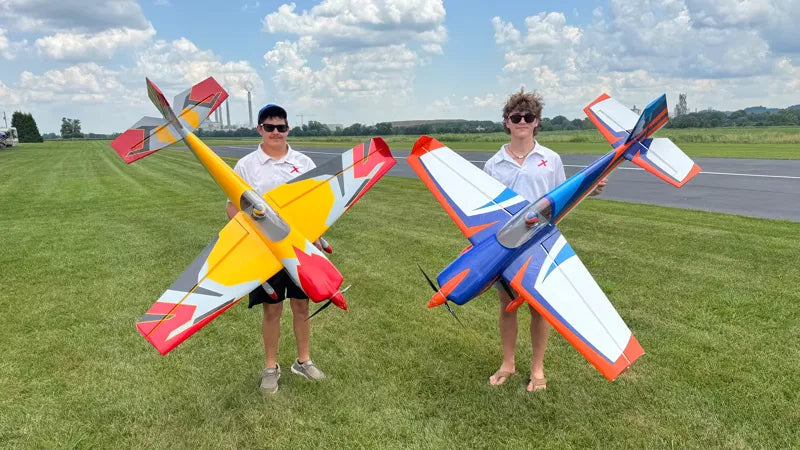 Extreme Flight - Slick 580 EXP 67", White/Blue/Orange ARF Kit